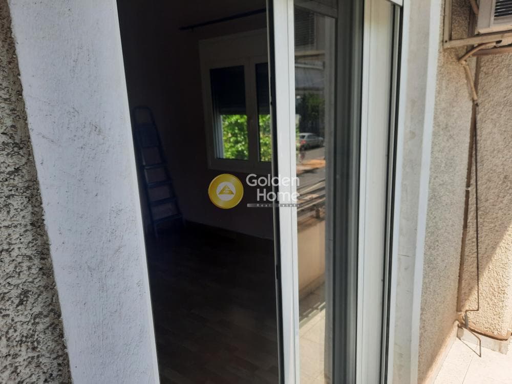 Office in Amfiali, Keratsini — Photo 5 of 17