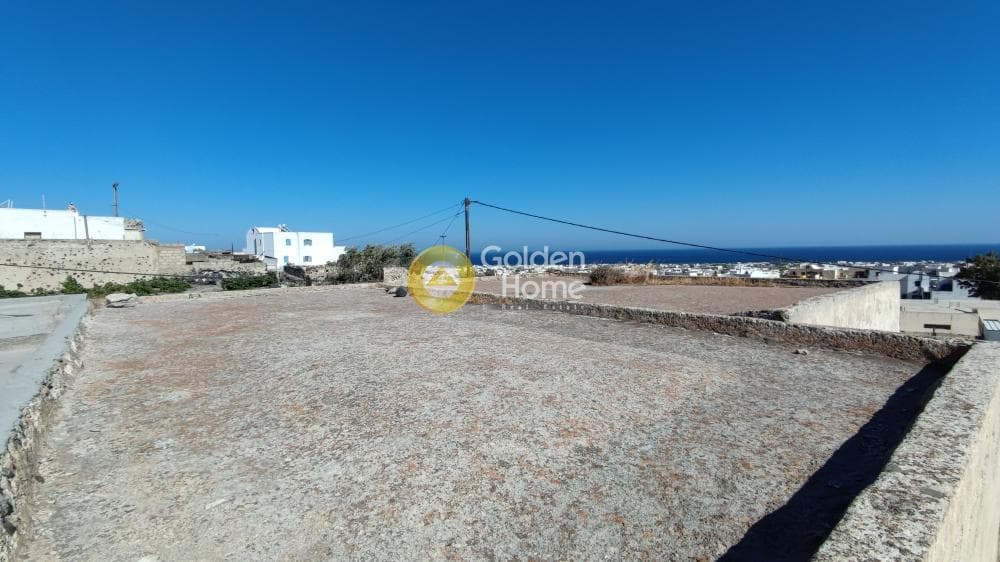 House in Kamari, Santorini — Photo 7 of 9