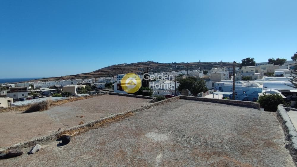 House in Kamari, Santorini — Photo 8 of 9