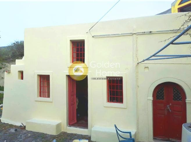 House in Oia, Santorini — Photo 7 of 9