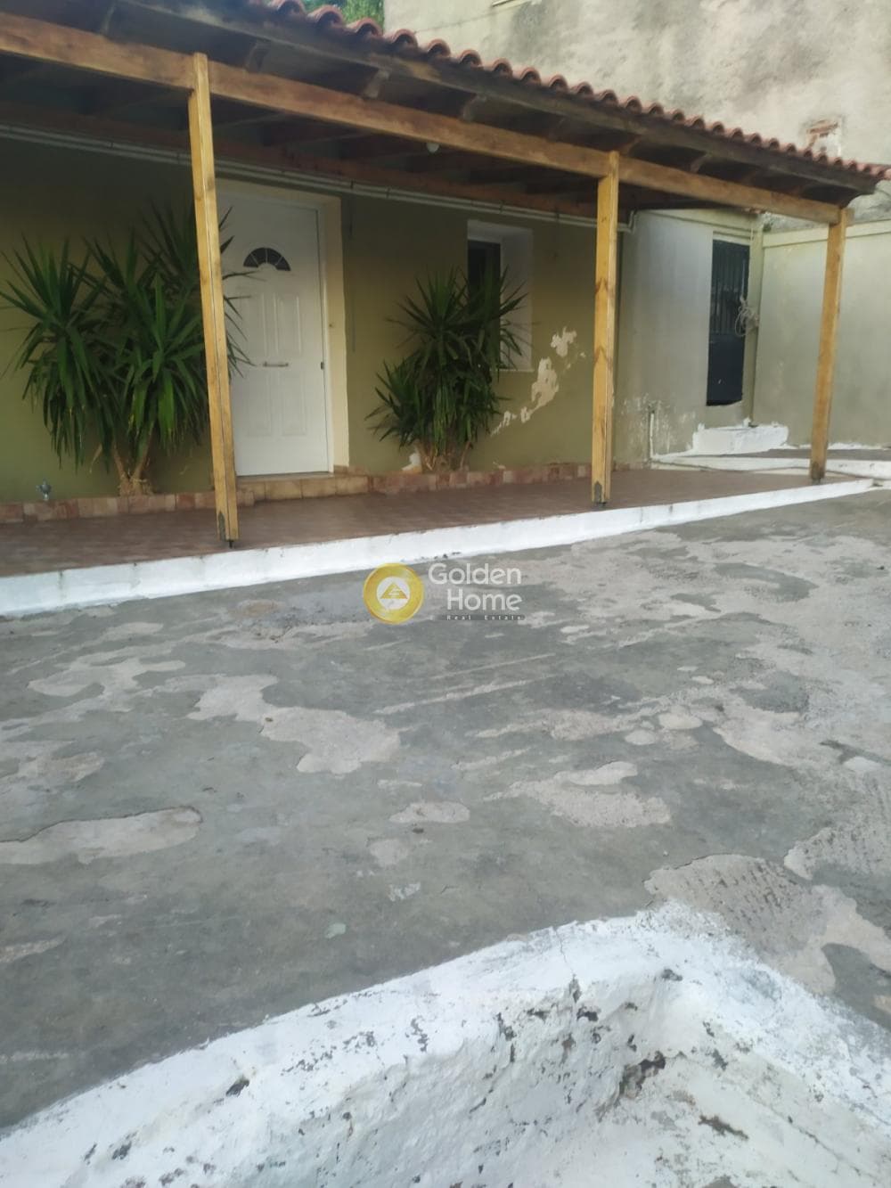 House in Center, Com. Kapandriti — Photo 1 of 6