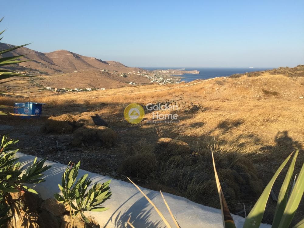 Parcel in Poseidonia, Syros — Photo 2 of 3