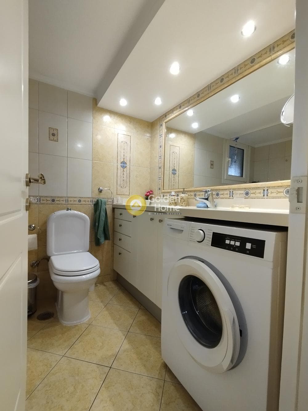 Apartment in Center, Moschato — Photo 18 of 43