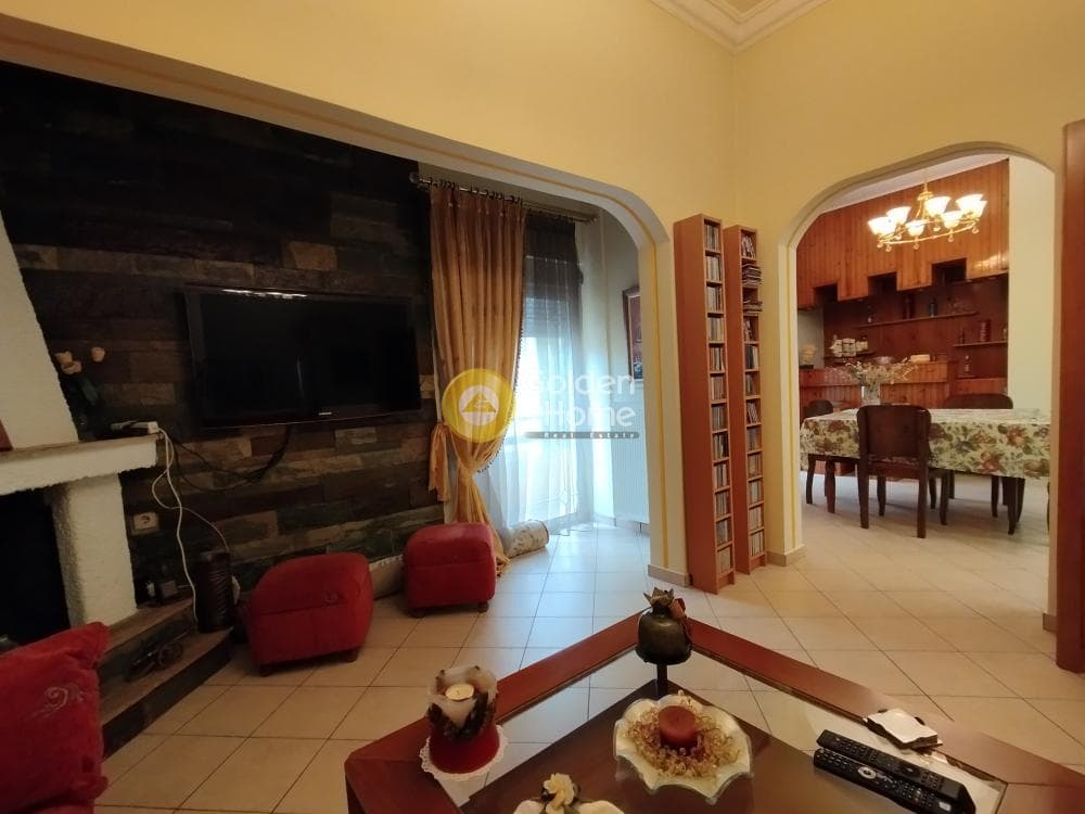 Apartment in Center, Moschato — Photo 31 of 43
