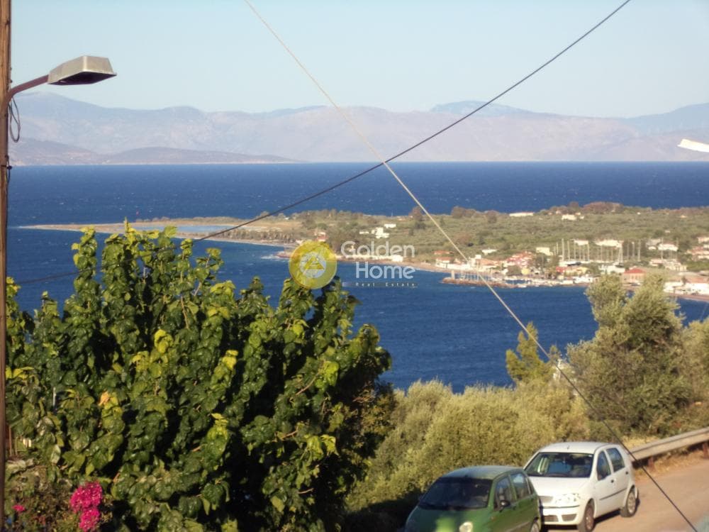 House in Center, Aigio — Photo 1 of 16
