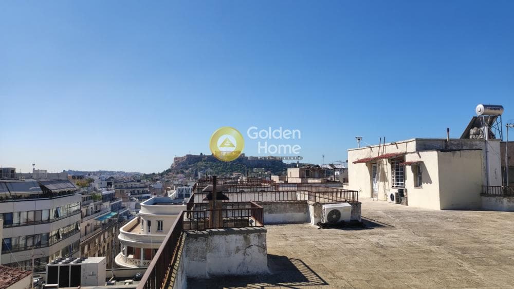 Κατάστημα στην Πλατεία Κλαυθμώνος, Κέντρο — Φωτογραφία 1 από 15