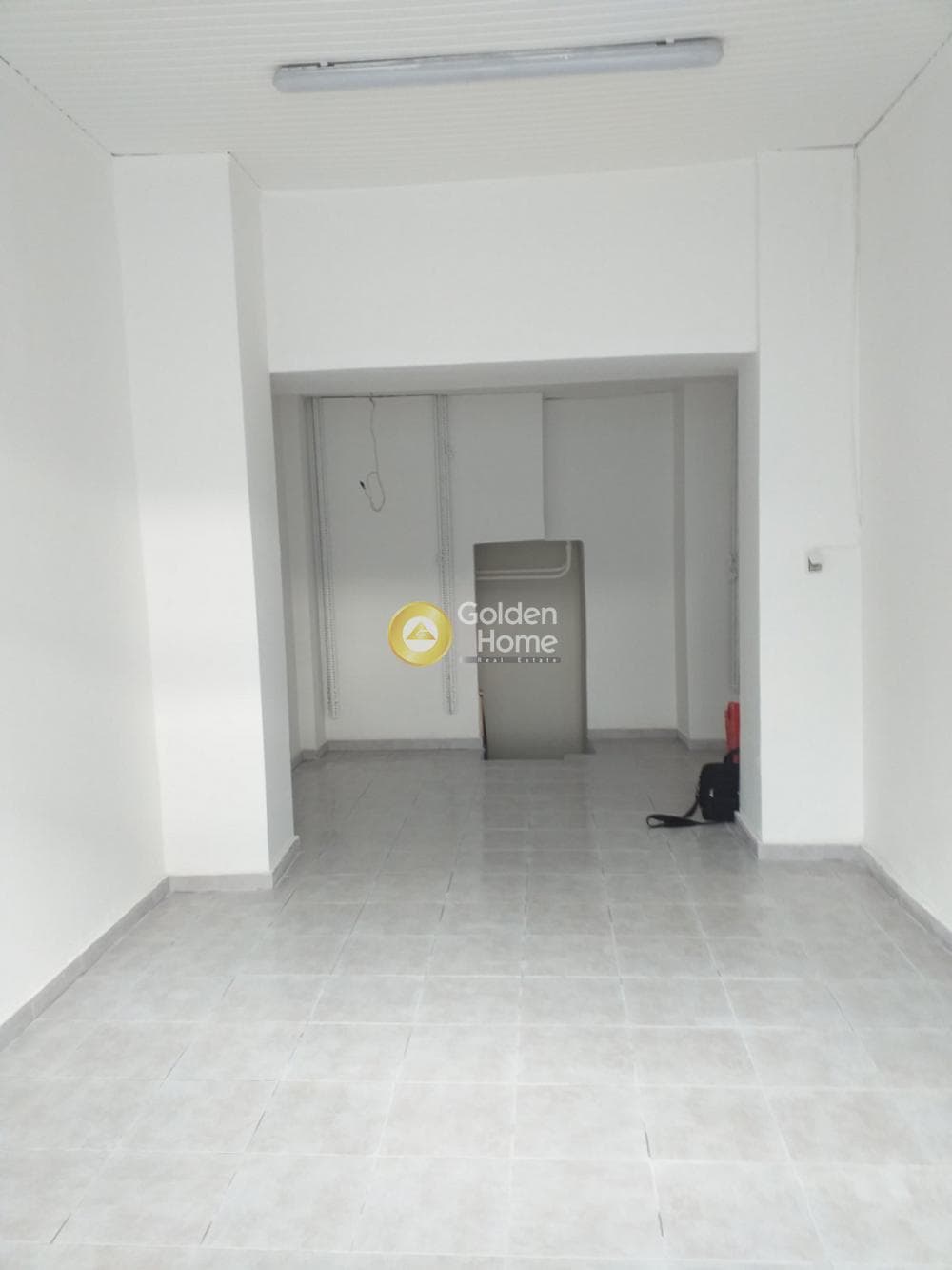 Retail Store in Plateia Davaki, Kalithea — Photo 3 of 6
