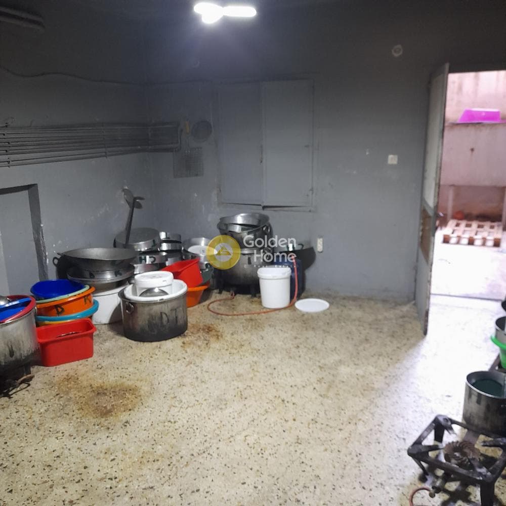 Warehouse in Plateia Koliatsou, Patision - Acharnon — Photo 1 of 4