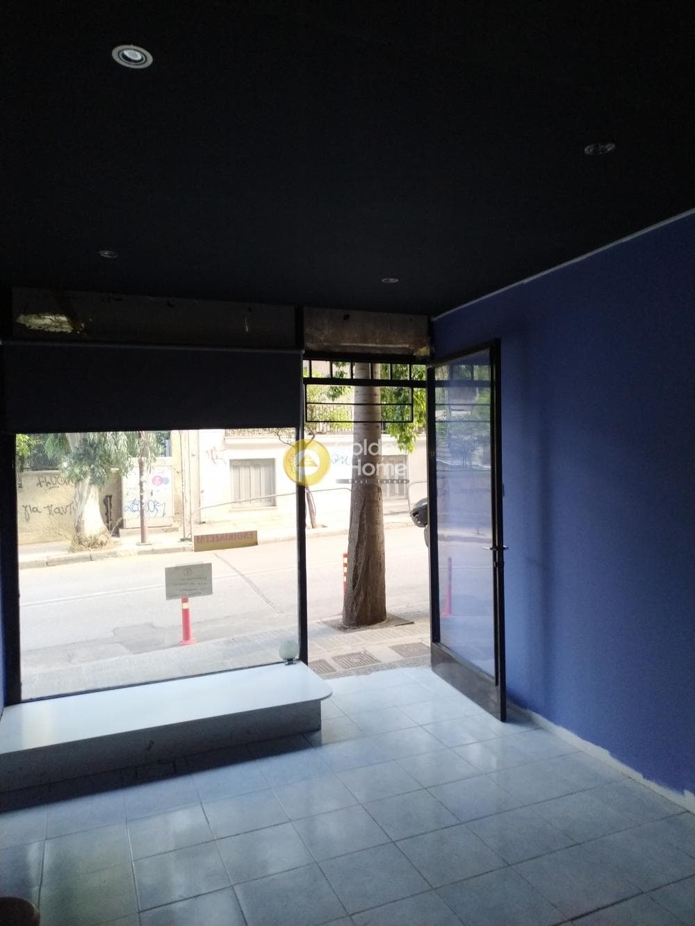 Retail Store in Politechnioupoli, Zografou — Photo 1 of 5