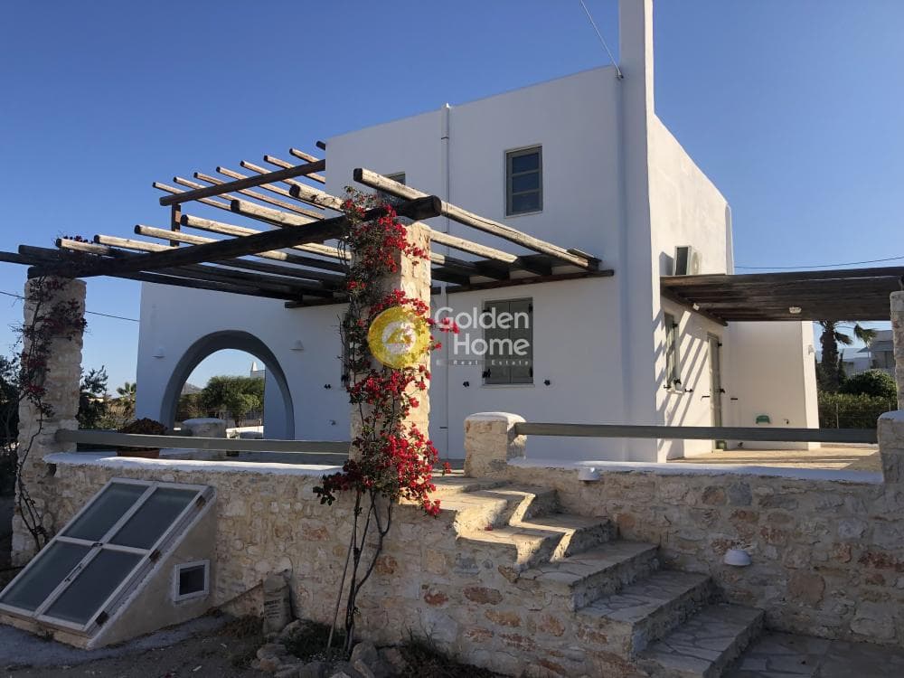 House in Kampos, Paros — Photo 1 of 18