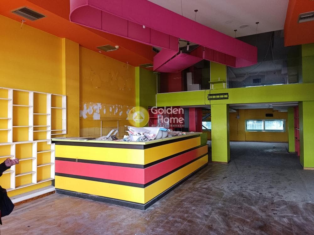 Retail Store in Politechnioupoli, Zografou — Photo 1 of 21
