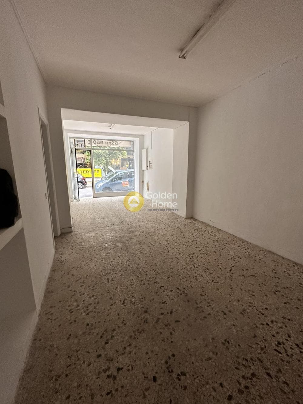 Retail Store in Terpsithea, Piraeus — Photo 9 of 9