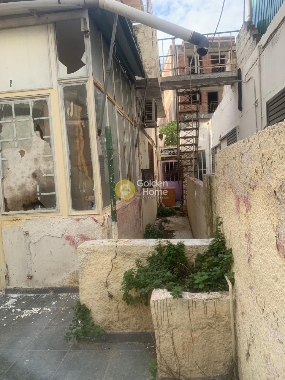 Building Plot in Lofos Axiomatikon, Peristeri — Photo 1 of 2