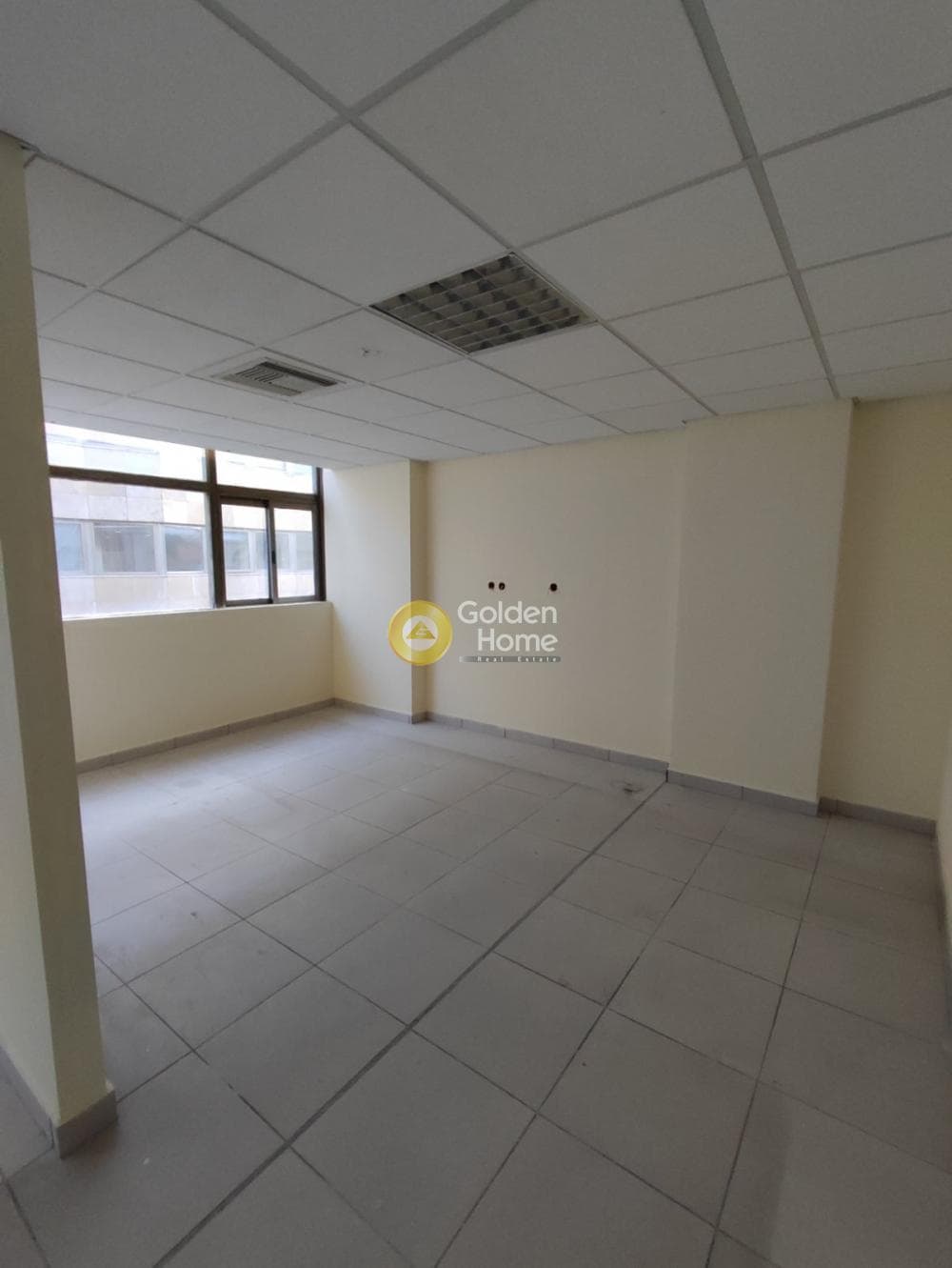 Office in Plateia Klafthmonos, Kentro — Photo 1 of 14