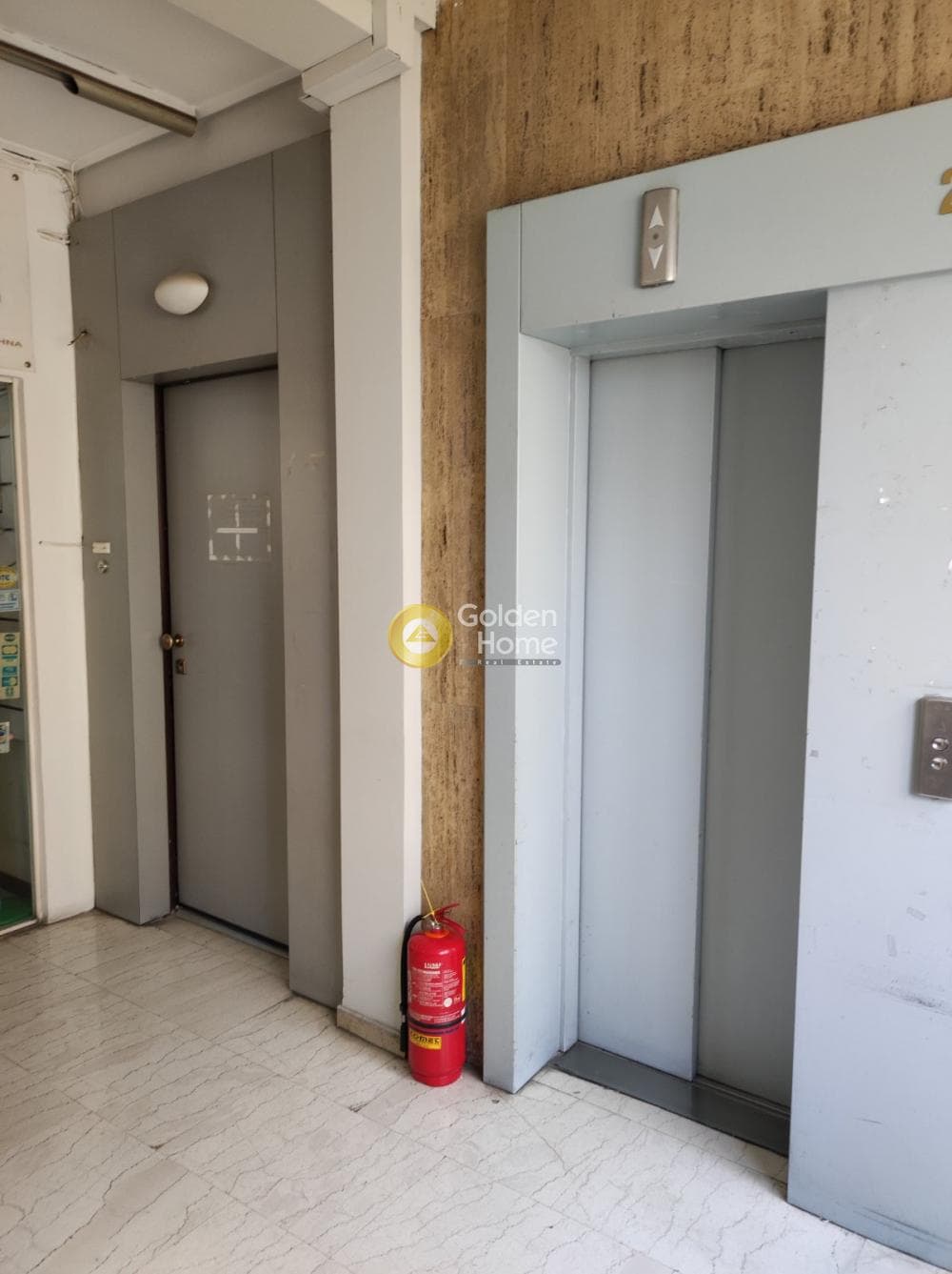 Office in Plateia Klafthmonos, Kentro — Photo 11 of 14