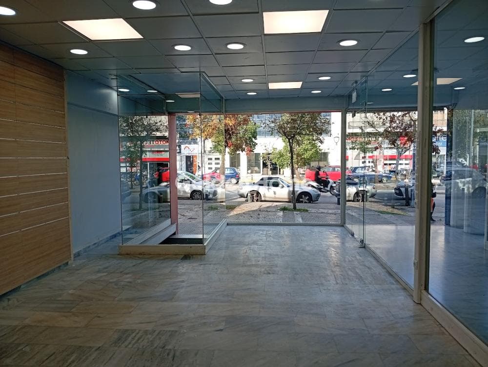 Retail Store in Ierapoli, Aigaleo — Photo 1 of 35