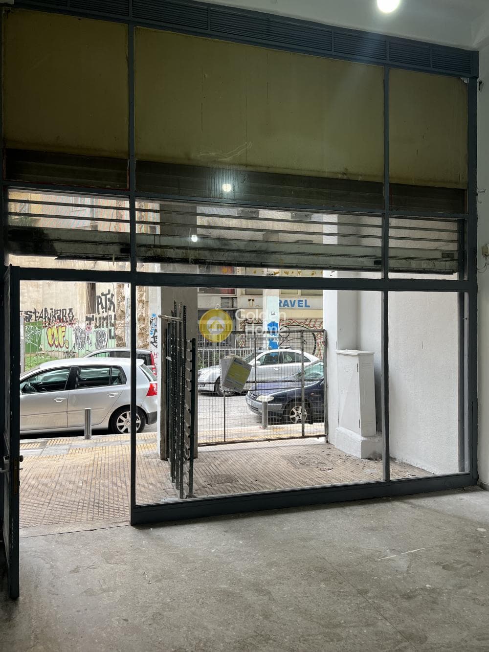 Retail Store in Omonoia, Kentro — Photo 2 of 20