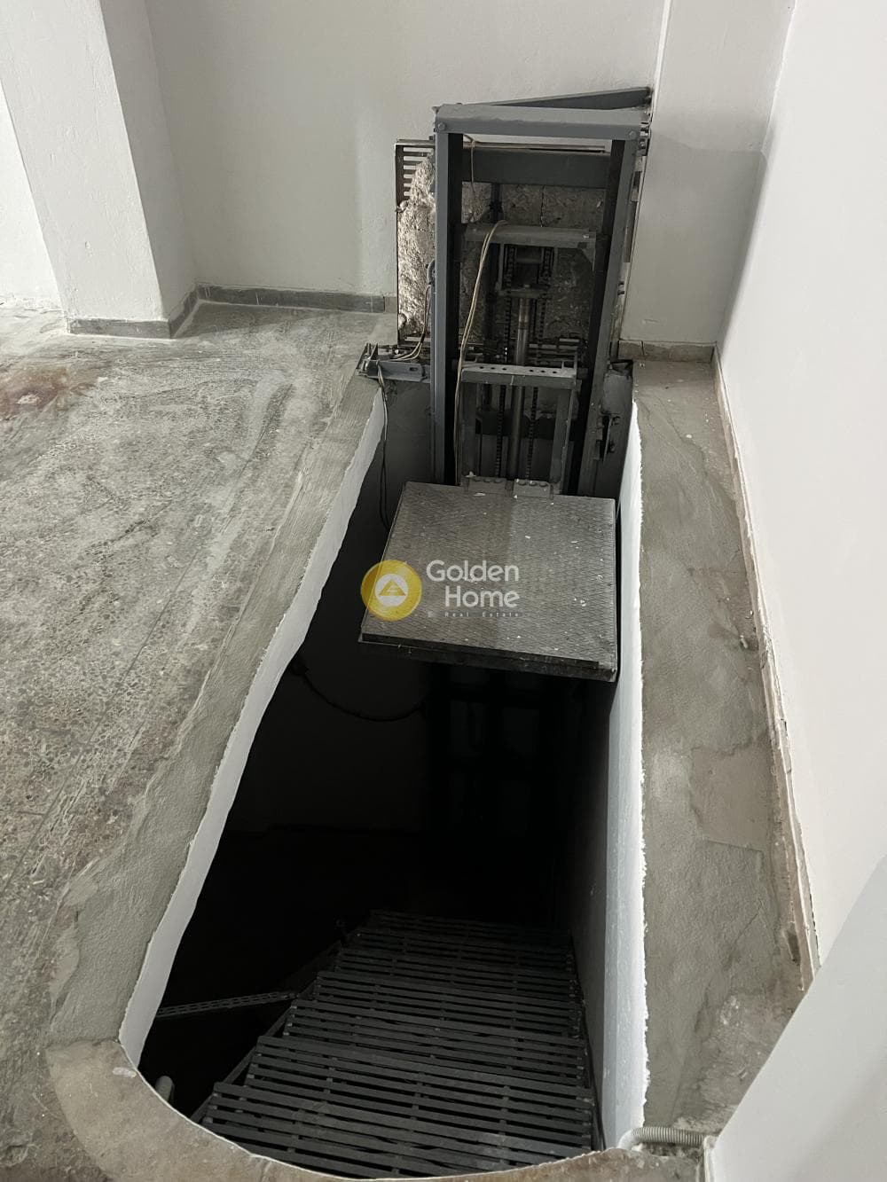 Retail Store in Omonoia, Kentro — Photo 12 of 20