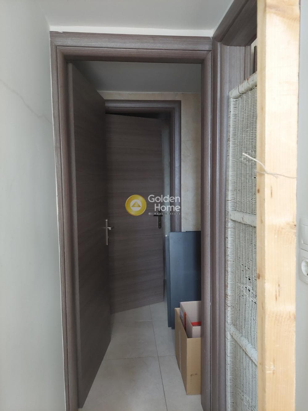 Retail Store in Palatiani, Ilion — Photo 12 of 16