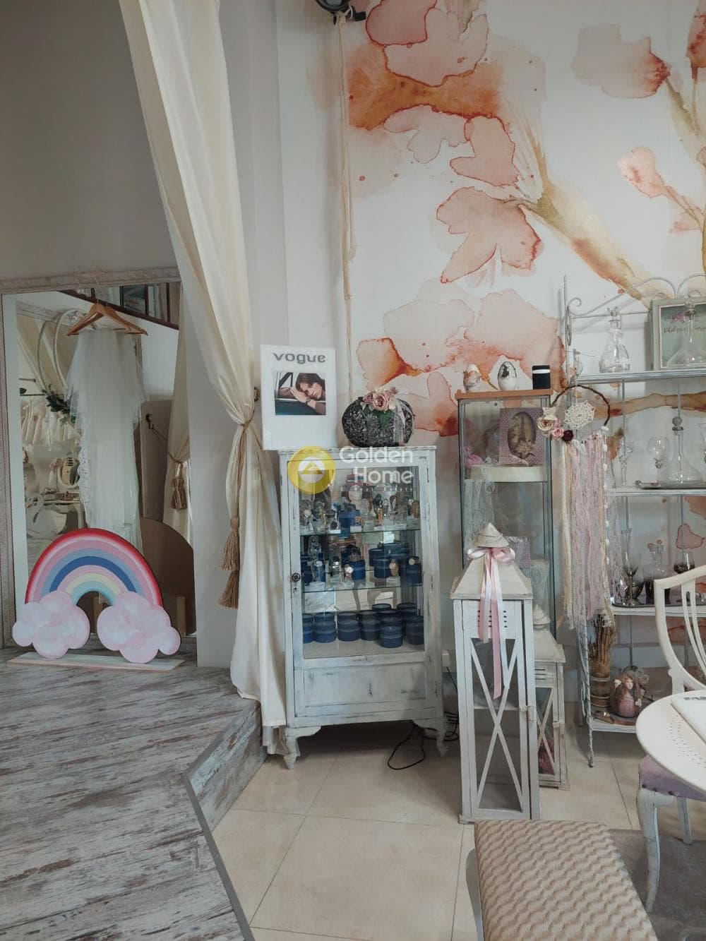 Retail Store in Palatiani, Ilion — Photo 15 of 16