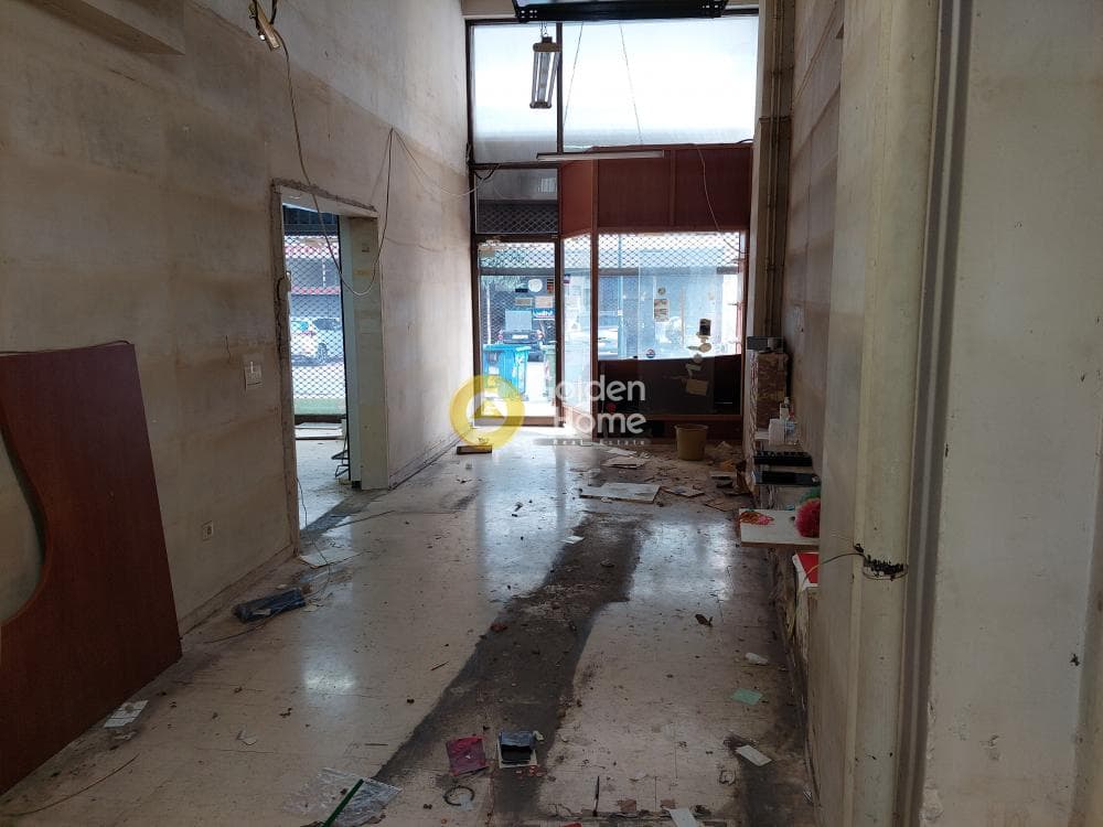 Retail Store in Terpsithea, Piraeus — Photo 14 of 23