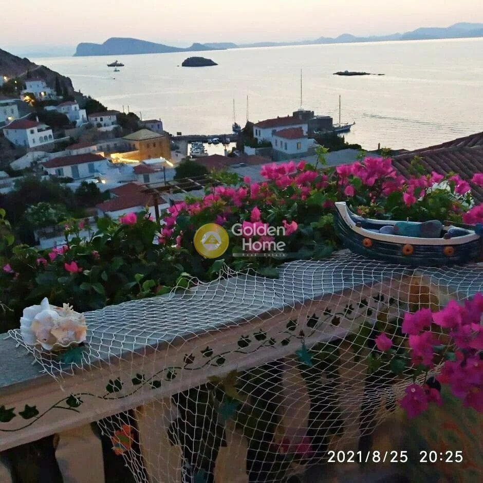 House in Moni Agias Efpraxias, Hydra — Photo 1 of 30
