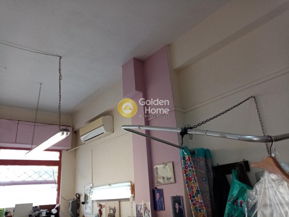 Retail Store in Lioumi, Aigaleo — Photo 1 of 6