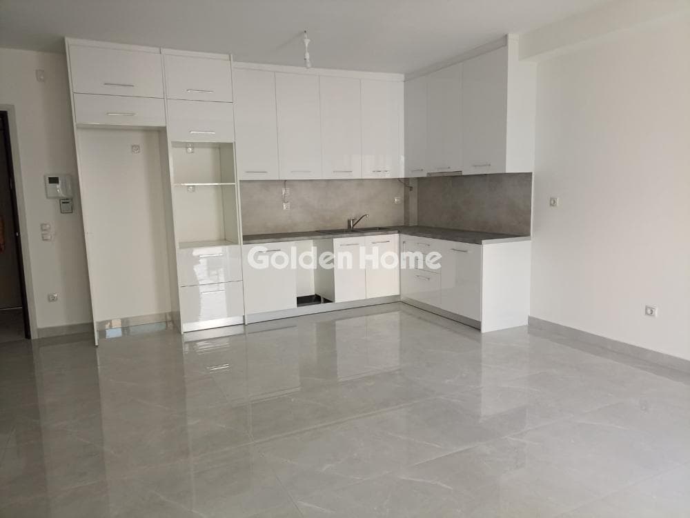 Apartment in Stathmos, Attiki — Photo 1 of 8