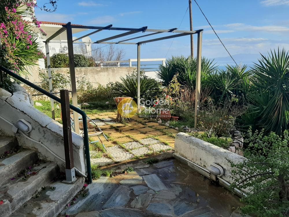 Apartment in Neos Voutzas, Rafina — Photo 1 of 5