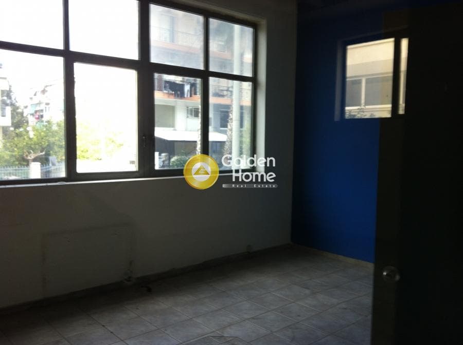Retail Store in Kanapitsa, Metamorfosi — Photo 6 of 8