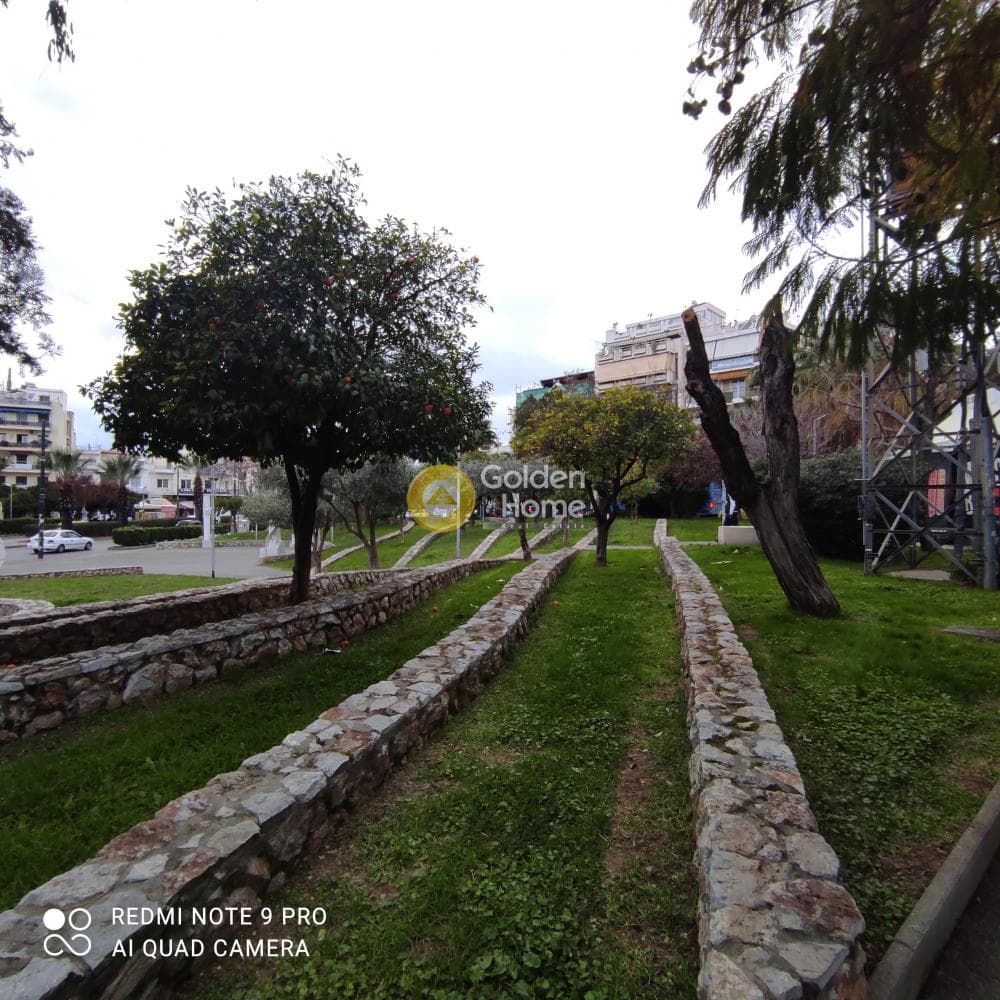 Retail Store in Agios Ioannis Chrisostomos, Nikaia — Photo 11 of 12