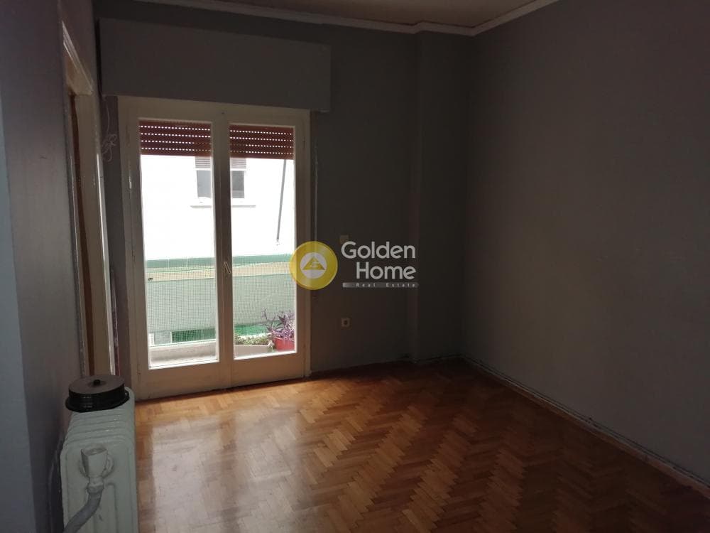 Apartment in Osios Loukas, Patisia — Photo 1 of 15