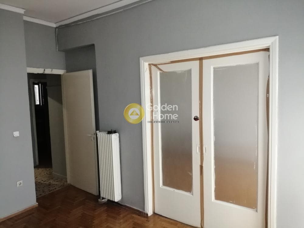Apartment in Osios Loukas, Patisia — Photo 2 of 15