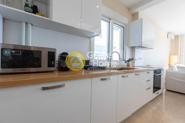 Apartment in Piraiki, Piraeus — Photo 24 of 37