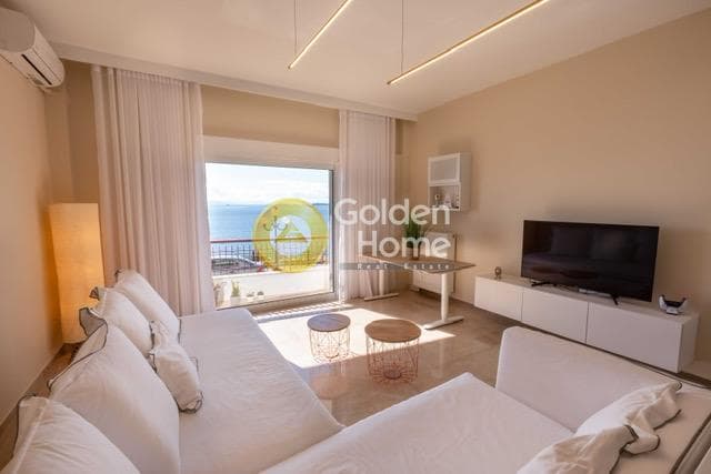 Apartment in Piraiki, Piraeus — Photo 1 of 37