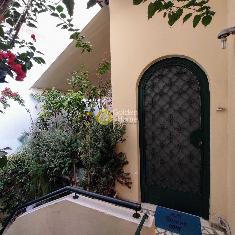House in Strefi, Exarchia - Neapoli — Photo 1 of 8