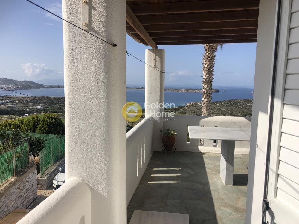 House in Sarakiniko, Paros — Photo 2 of 25