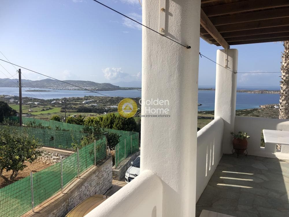 House in Sarakiniko, Paros — Photo 1 of 25