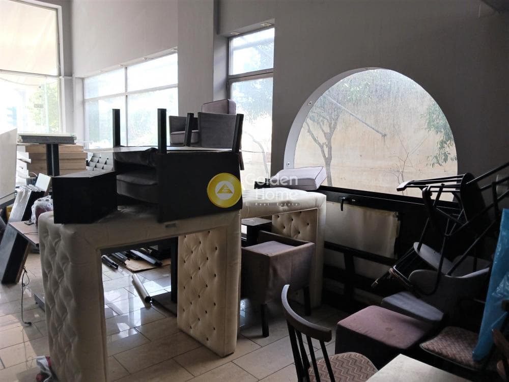 Retail Store in Lofos Germanou, Ilioupoli — Photo 1 of 11