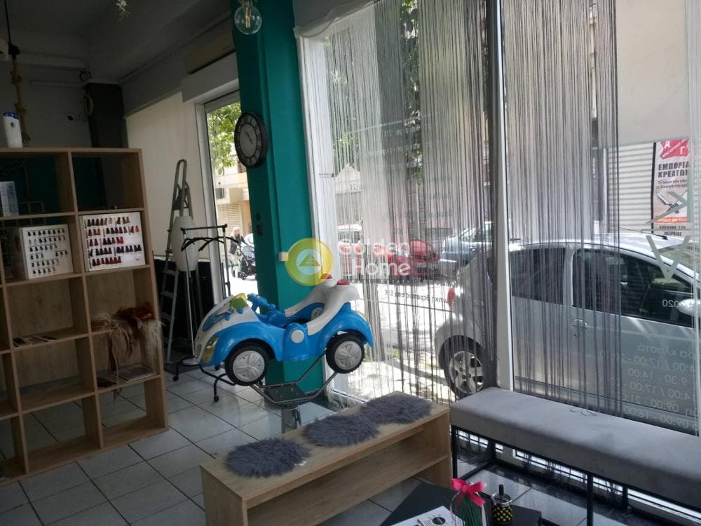 Retail Store in Agia Sofia, Piraeus — Photo 6 of 9