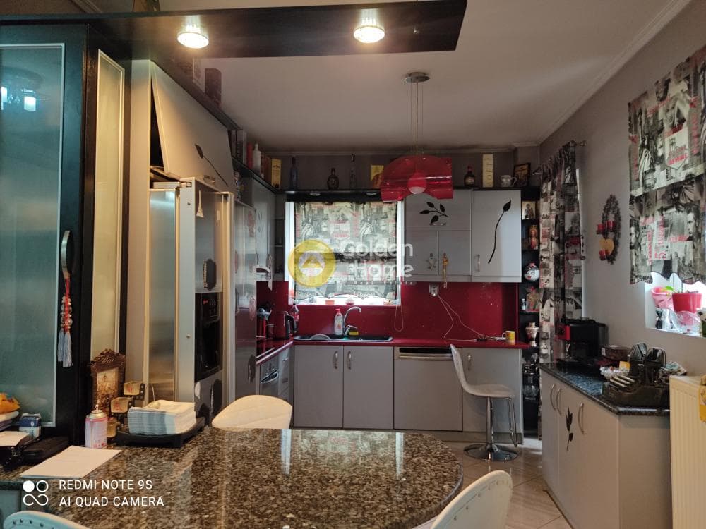 Apartment in Center, Petroupoli — Photo 1 of 17