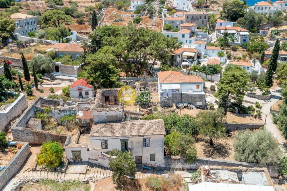 House in Moni Agias Efpraxias, Hydra — Photo 15 of 16