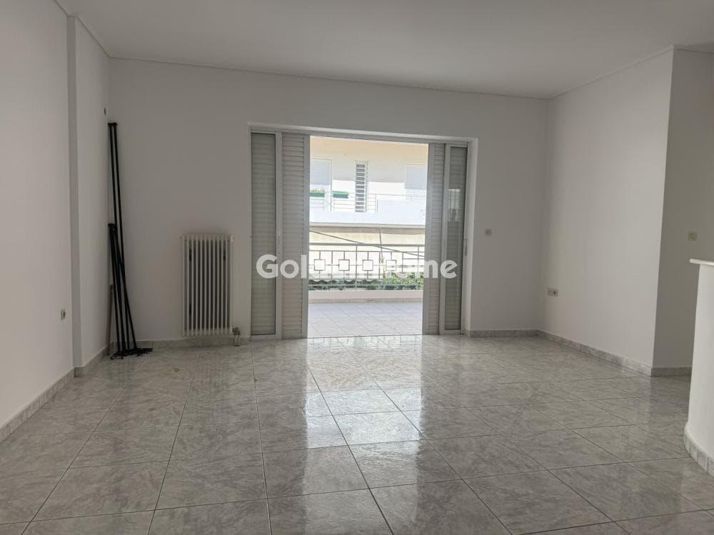 Apartment in Agios Ioannis, Neos Kosmos — Photo 2 of 11