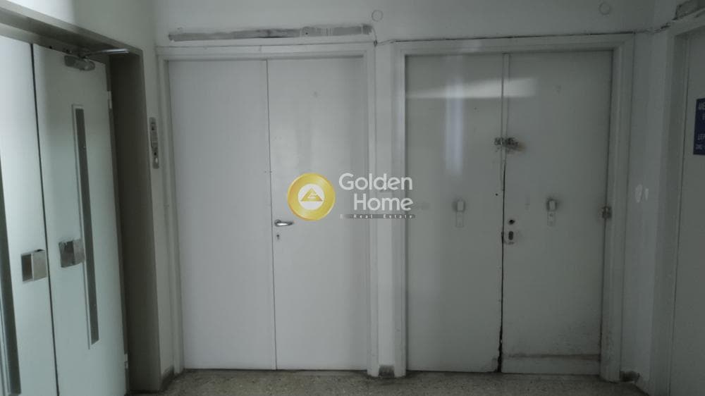 Γραφείο στην Πλατεία Ηρώων, Ιστορικό Κέντρο