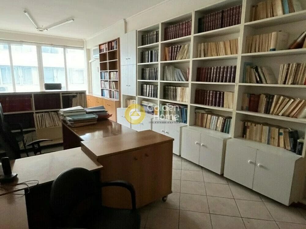 Office in Terpsithea, Piraeus — Photo 2 of 10