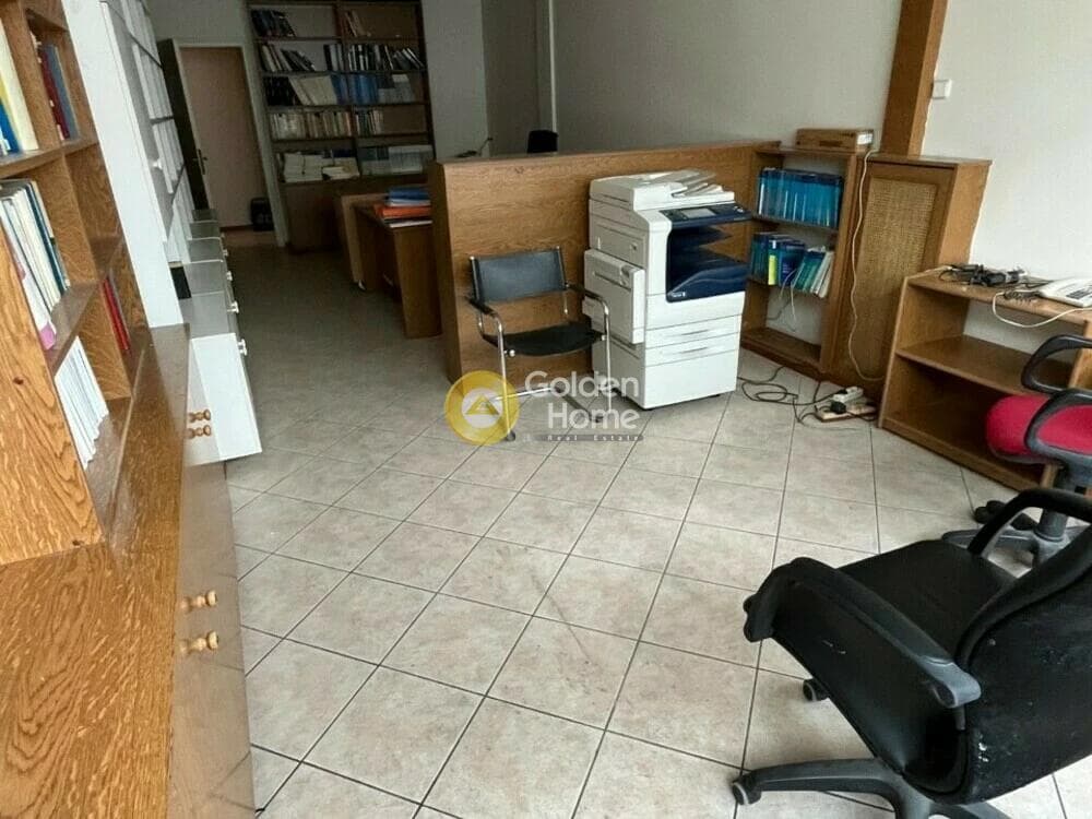 Office in Terpsithea, Piraeus — Photo 8 of 10
