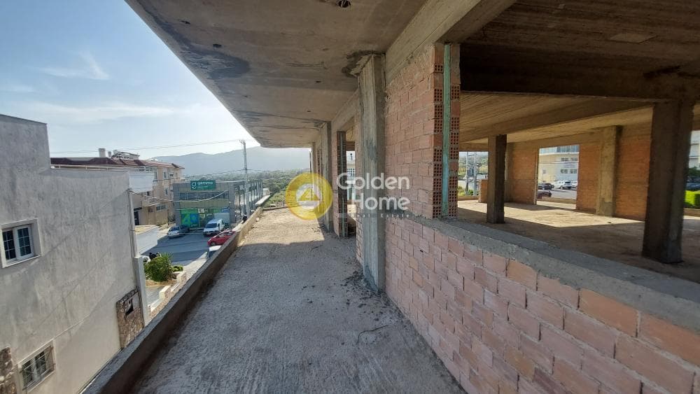 Retail Store in Panorama, Metamorfosi — Photo 4 of 11