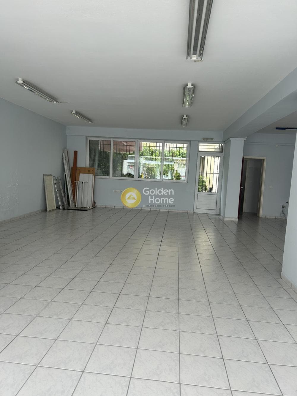 Retail Store in Pirgouthi, Acharnes — Photo 1 of 5