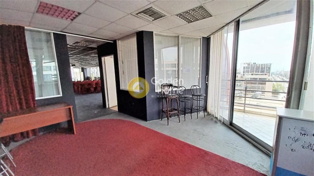 Office in Lofos Sikelias, Neos Kosmos — Photo 1 of 12