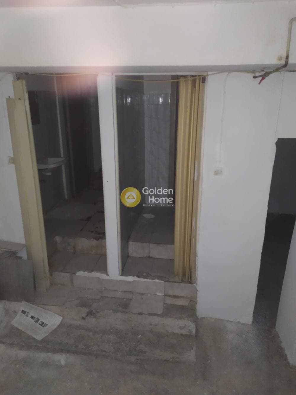 Retail Store in Eleftherias square, Koridallos — Photo 12 of 19